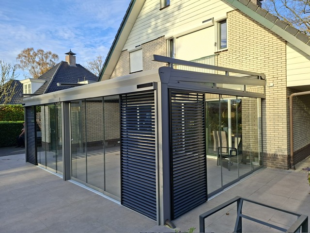 Tuinkamer Open Zijkant